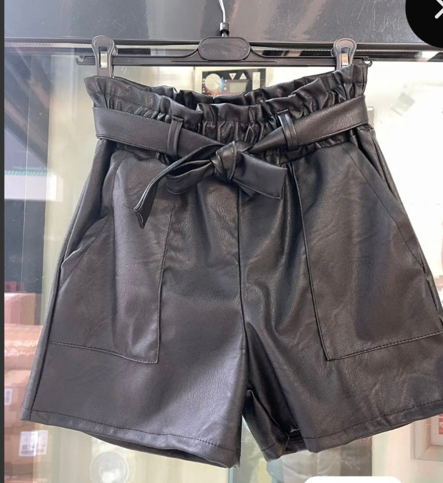 Short Émy