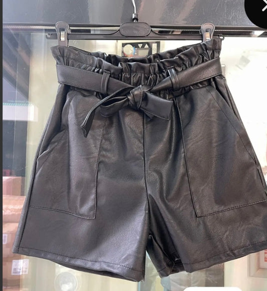 Short Émy